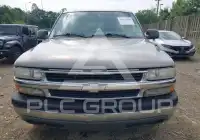 2002 Chevrolet Suburan photo