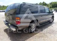 2002 Chevrolet Suburan photo