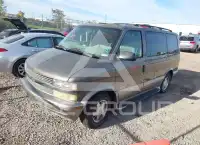 2002 Chevrolet ASTRO photo