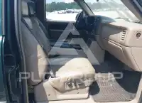2002 Chevrolet Avalanche photo
