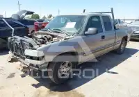 2002 Chevrolet Silverado photo
