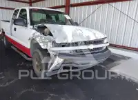 2002 Chevrolet Silverado photo