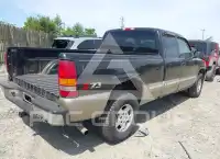 2002 Chevrolet Silverado photo