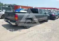 2002 Chevrolet Silverado photo