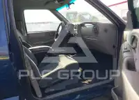 2002 Chevrolet Blazer photo