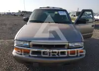 2002 Chevrolet Blazer photo