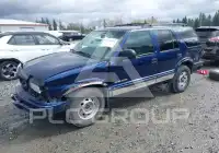 2002 Chevrolet Blazer photo