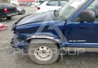 2002 Chevrolet Blazer photo