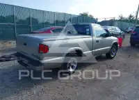 2002 Chevrolet S10 фото