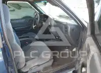 2002 Chevrolet S10 photo