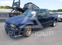 2002 Chevrolet S10 photo
