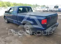 2002 Chevrolet S10 photo