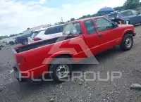 2002 Chevrolet S10 photo