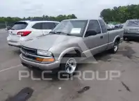 2002 Chevrolet S10 photo