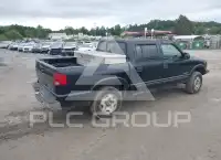 2002 Chevrolet S10 photo