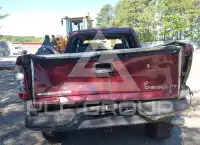 2002 Chevrolet Silverado photo