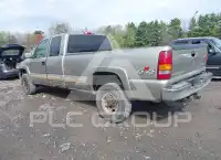 2002 Chevrolet Silverado photo