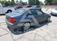 2002 BMW 325 photo