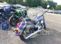 2002 Honda VT750 фото