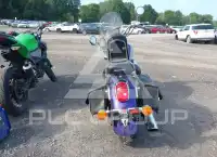 2002 Honda VT750 фото