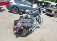2002 Honda VTX1800 фото