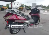 2002 Honda Silverwing photo