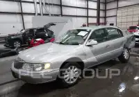 2002 Lincoln Continental photo