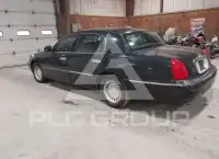 2002 Lincoln Town фото
