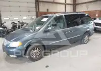 2002 Chrysler TOWN & COUNTRY photo