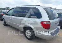 2002 Chrysler TOWN & COUNTRY photo