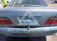 2002 Mercedes Benz E 320 photo