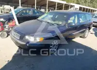 2002 Volvo V70 фото