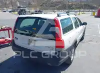 2002 Volvo V70 фото