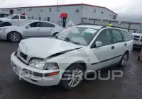 2002 Volvo V40 photo