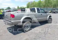 2002 GMC SONOMA фото