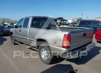 2002 GMC Sierra photo