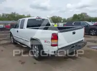 2002 GMC Sierra photo