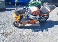 2002 Yamaha YZFR6 фото