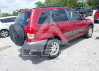 2002 Toyota RAV4 photo