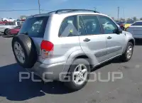 2002 Toyota RAV4 photo