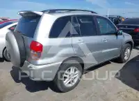 2002 Toyota RAV4 photo