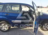 2002 Toyota RAV4 photo