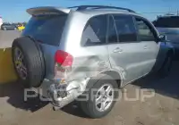 2002 Toyota RAV4 фото