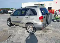 2002 Toyota RAV4 photo