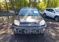 2002 Toyota RAV4 photo