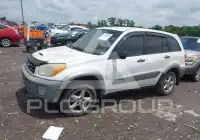 2002 Toyota RAV4 фото