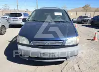 2002 Toyota SIENNA photo