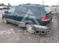 2002 Toyota SIENNA photo