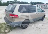 2002 Toyota SIENNA фото