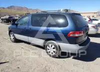 2002 Toyota SIENNA photo